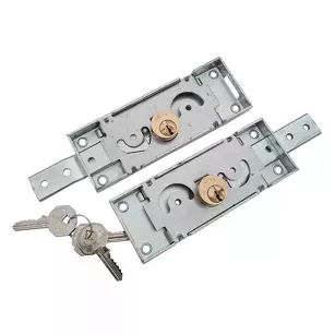 Set of lateral locks 